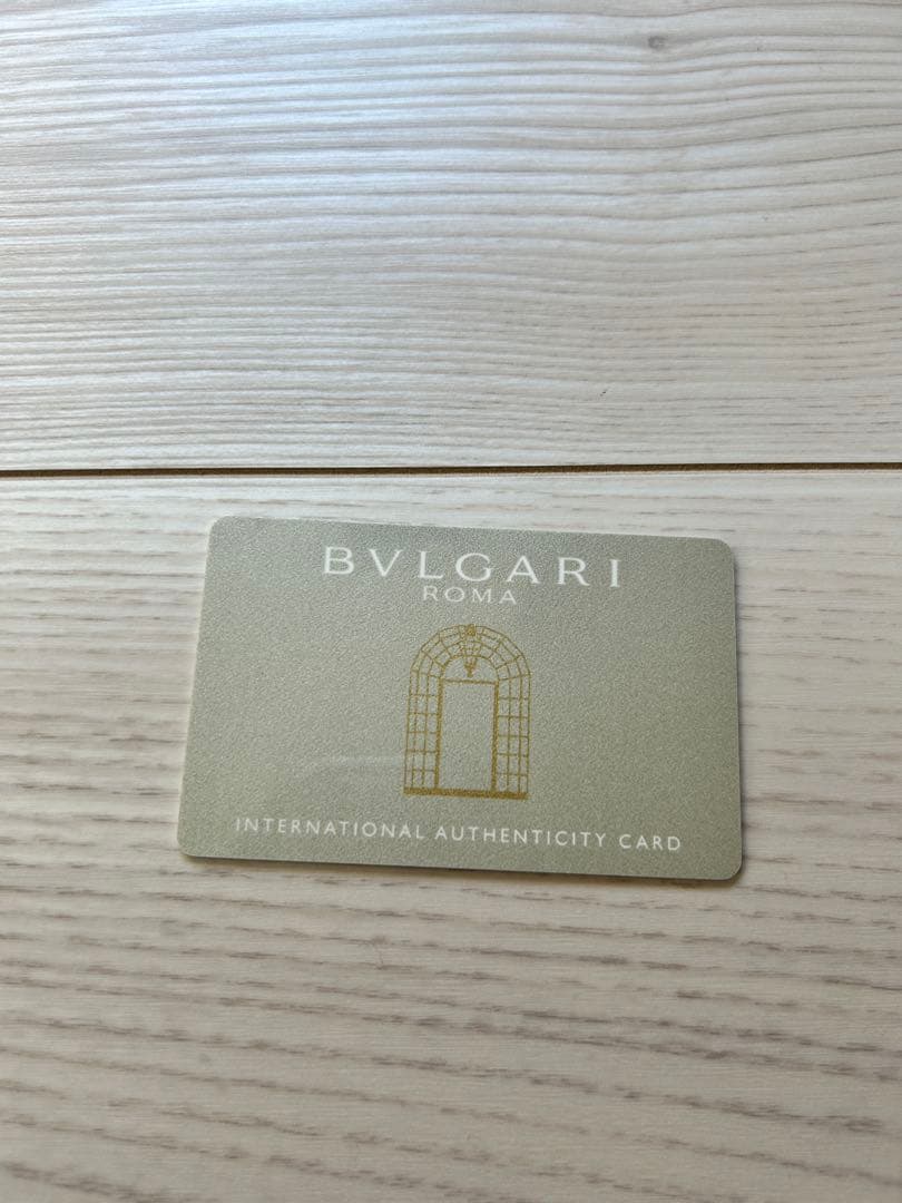 BVLGARI ブラックレザー 長財布　メンズ　レディース　ラウンドファスナー