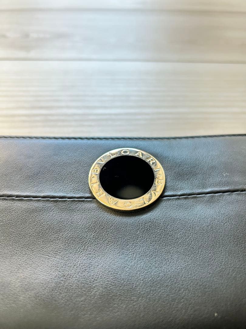 BVLGARI ブラックレザー 長財布　メンズ　レディース　ラウンドファスナー