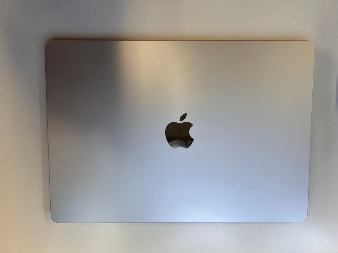 な*の様 Apple MacBook m2 スターライト メモリ8GB・SSD2