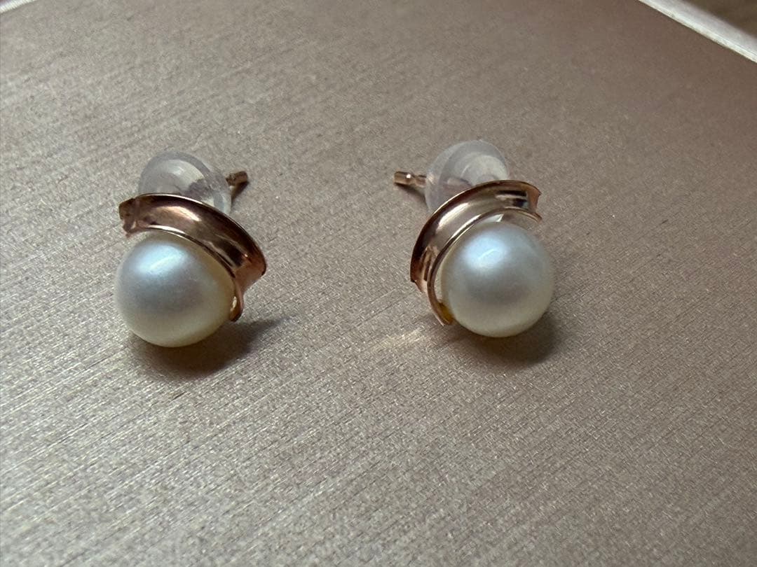 K10パールピアス