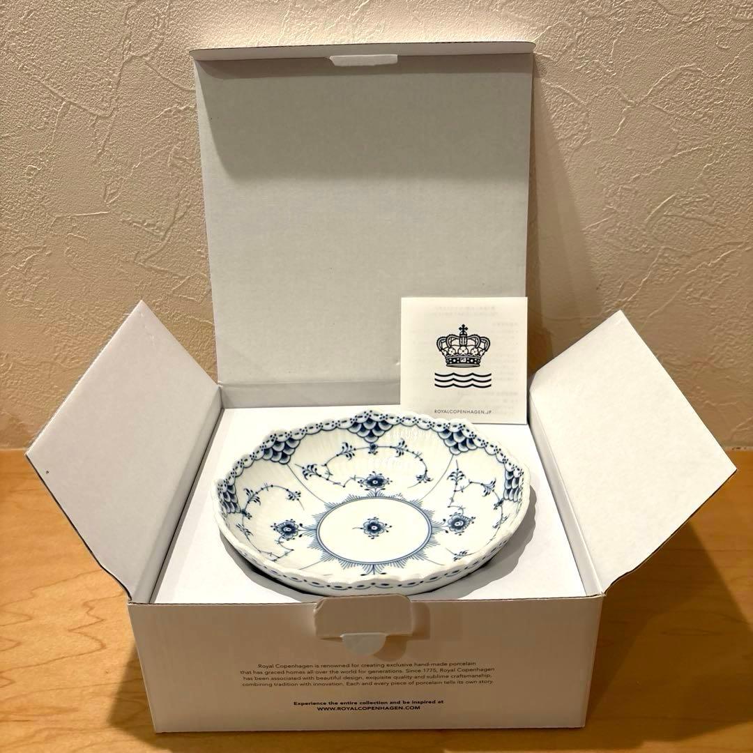 ロイヤルコペンハーゲンブルーフルーテッドハーフレースケーキディッシュ足つき