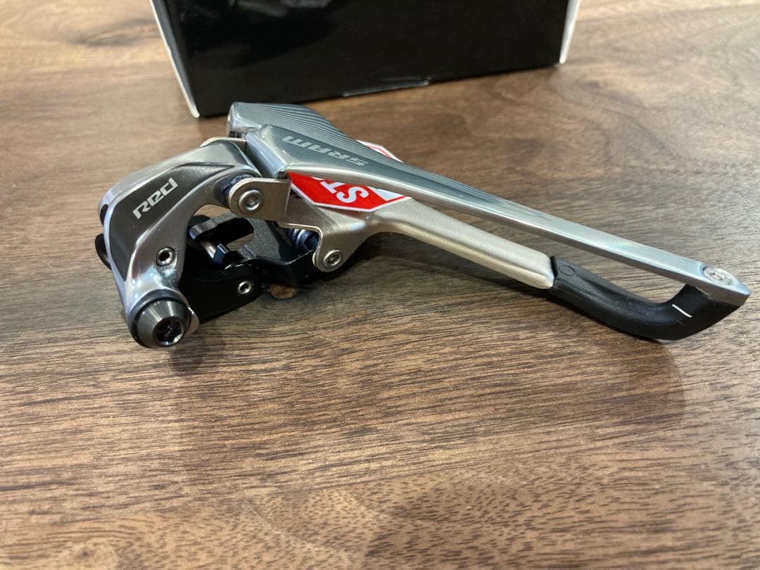 SRAM RED 22フロントディレイラー