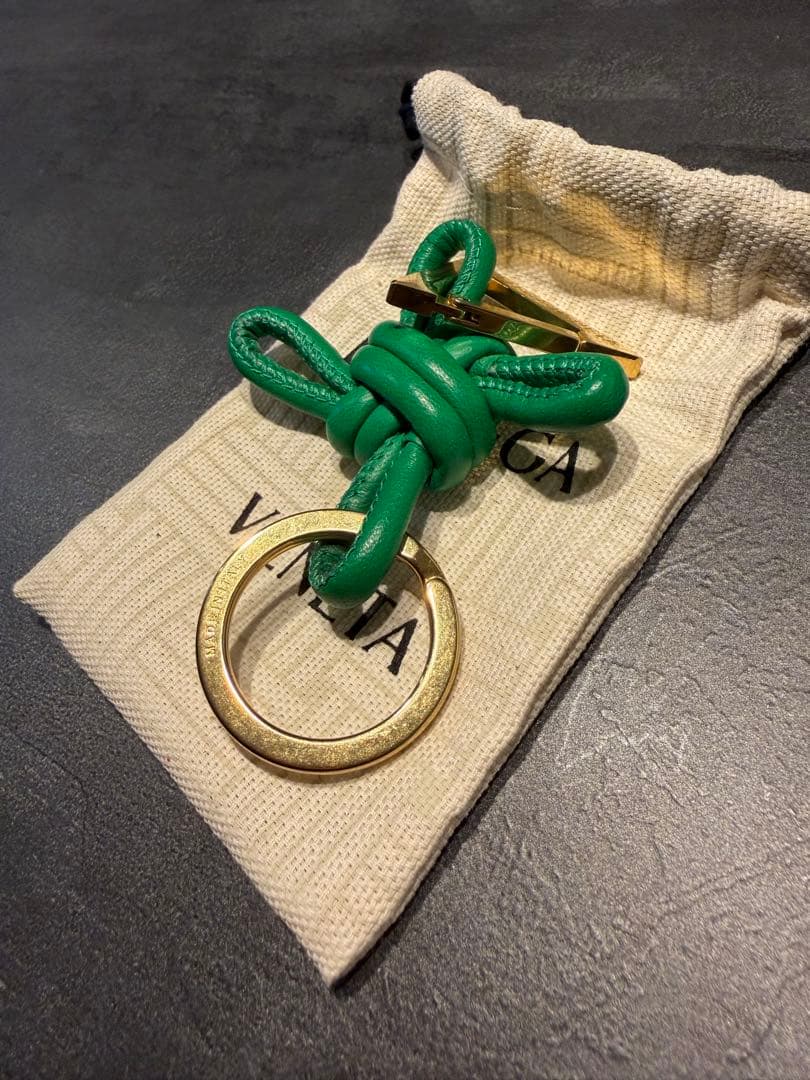 ボッテガヴェネタ トライアングル キーリング