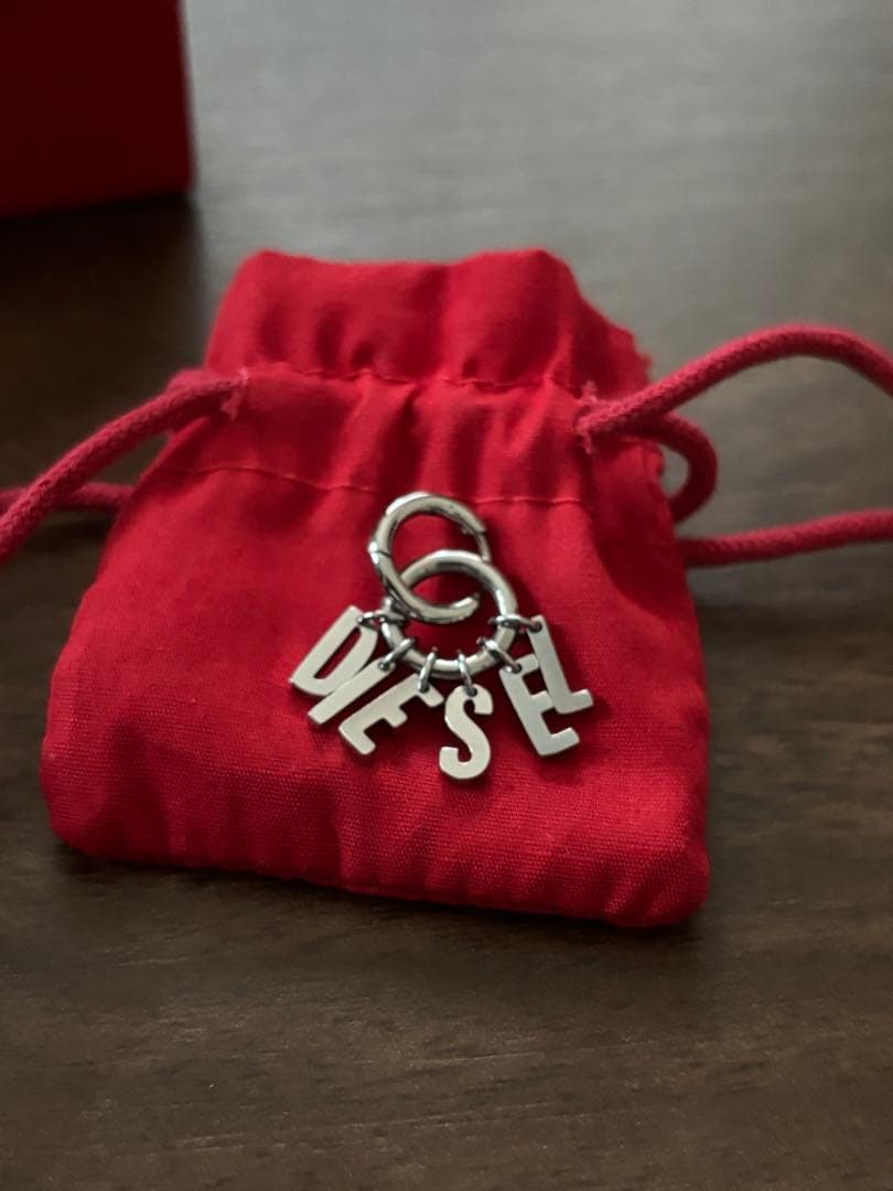 ひれ DIESEL シルバー ピアス フープ(片耳用)