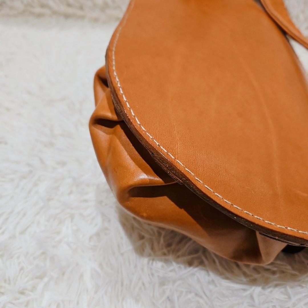 希少デザイン HERZ ヘルツ ボディバッグ ショルダーバッグ ロゴ型押し