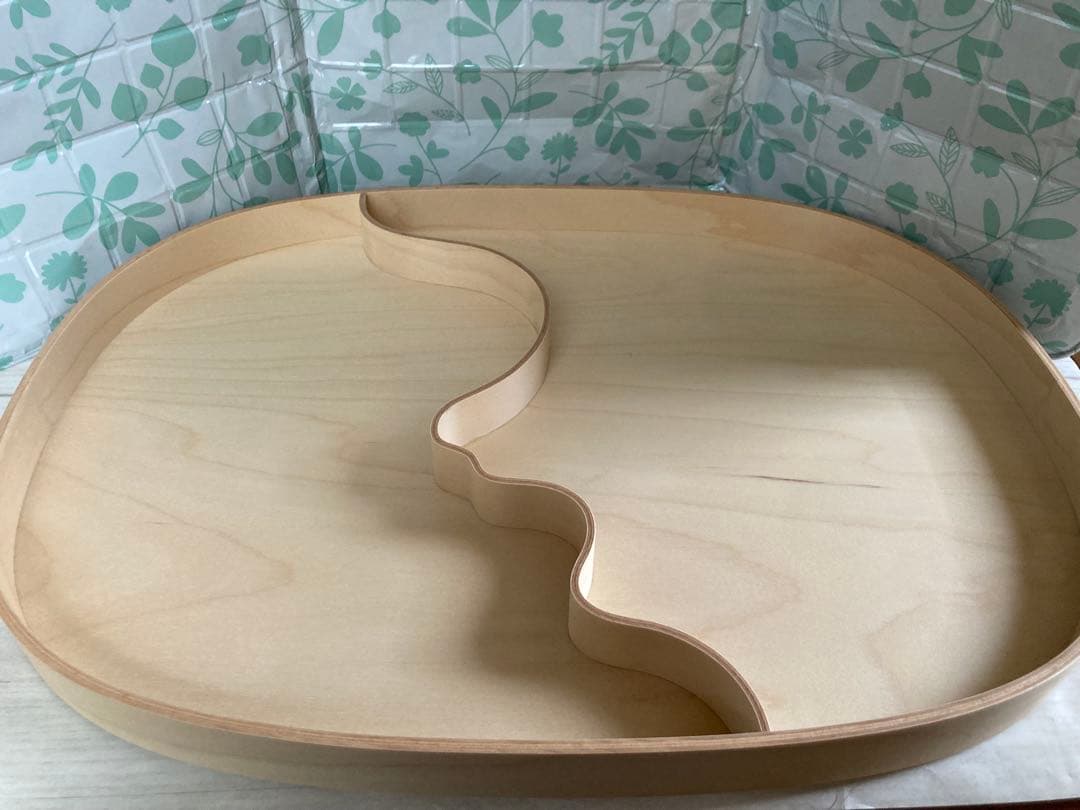 Iitala 木製サービングトレー 波形仕切り付き