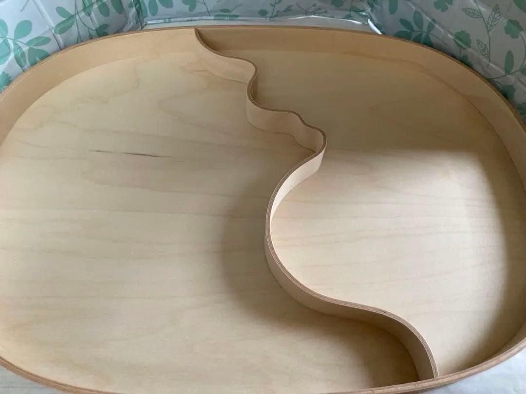 Iitala 木製サービングトレー 波形仕切り付き