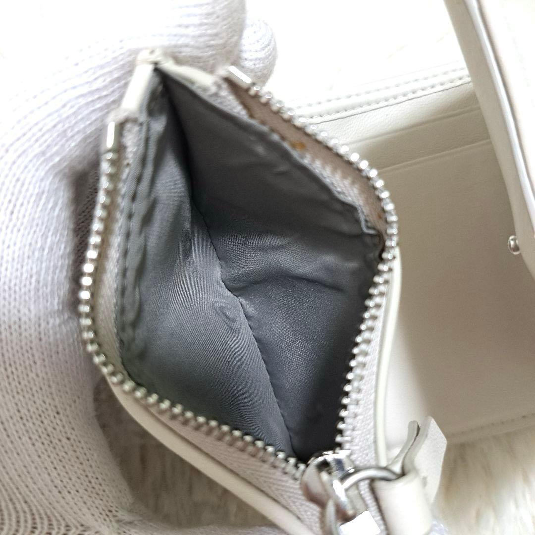 ✨極美品　希少カラー✨マルジェラ　三つ折り　グラムスラム　カレンダー　ステッチ