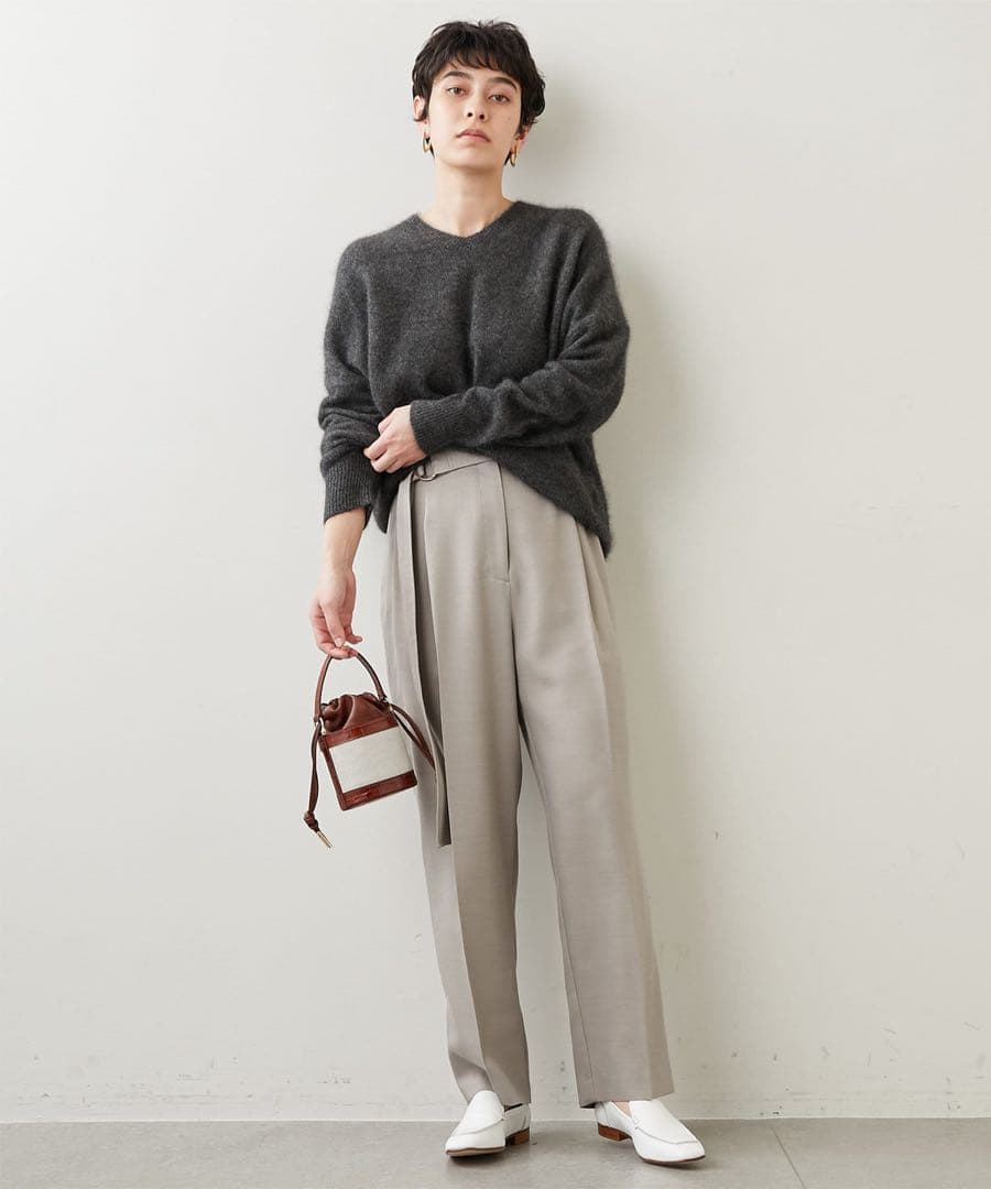 Whim Gazette ウィムガゼット ファーVネックプルオーバー