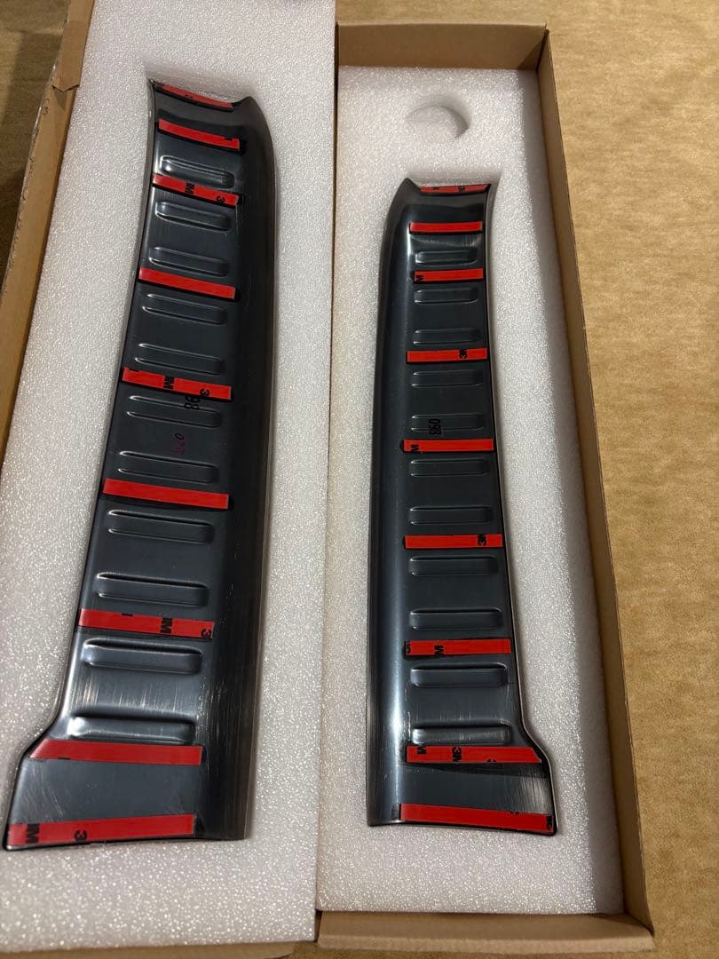 【FURU】日産セレナC28 ハーフバックドア＆ラゲッジ スカッフプレート