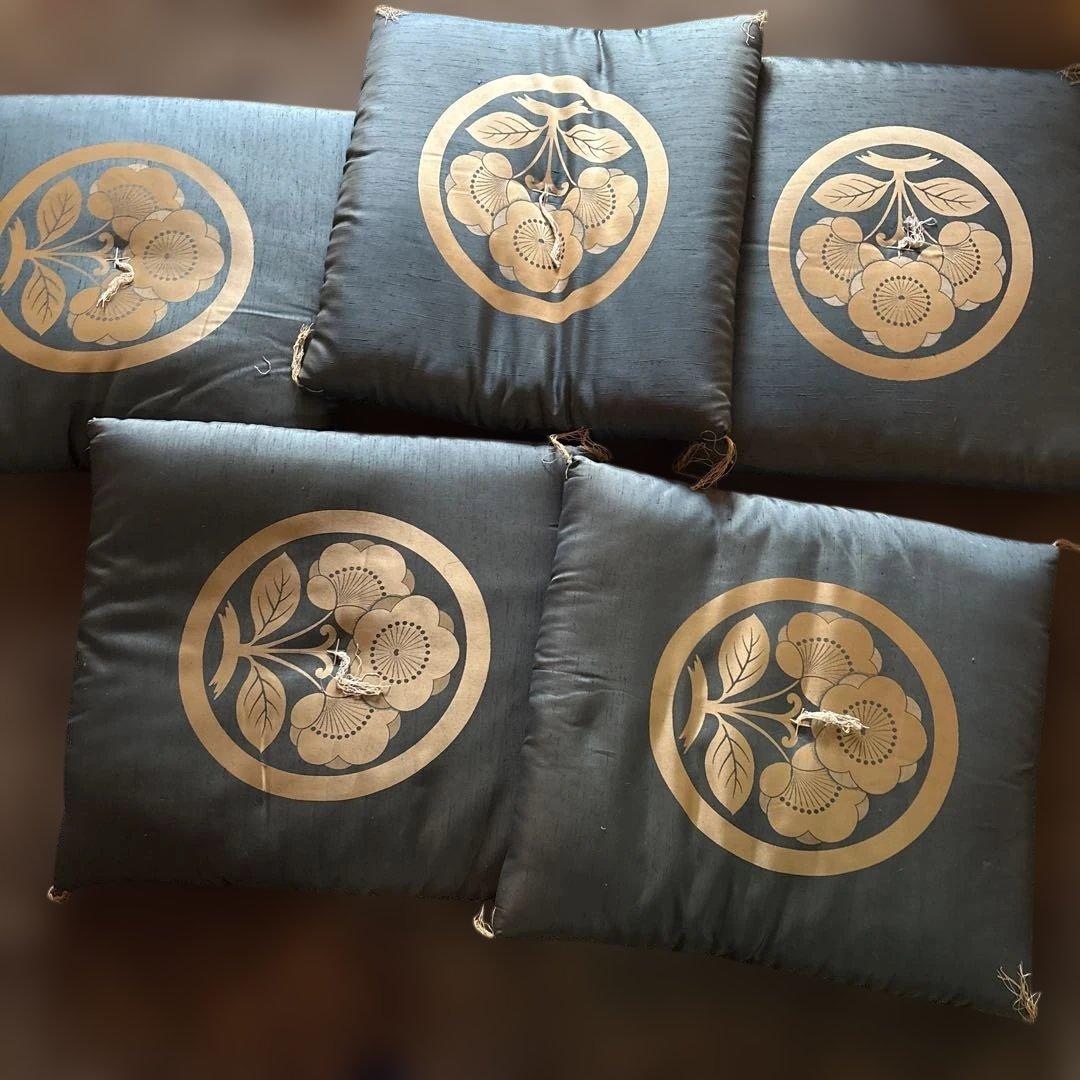 グレーの花模様座布団5枚セット