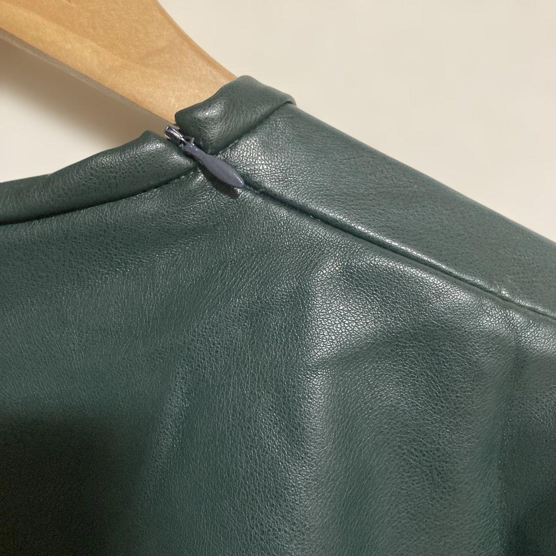 MOWALOLA モワローラ フェイクレザーロングTシャツ　Mサイズ