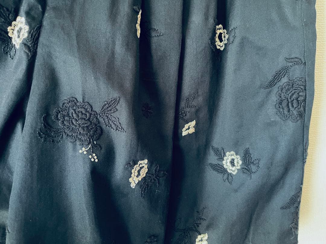 【最最終値下げ】mame kurogouchi 刺繍入りフレアハーフパンツ