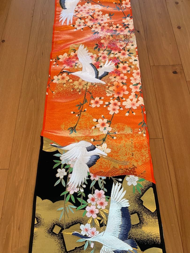 西陣織・豪華絢爛・婚礼打ち掛け衣装　切りばみ