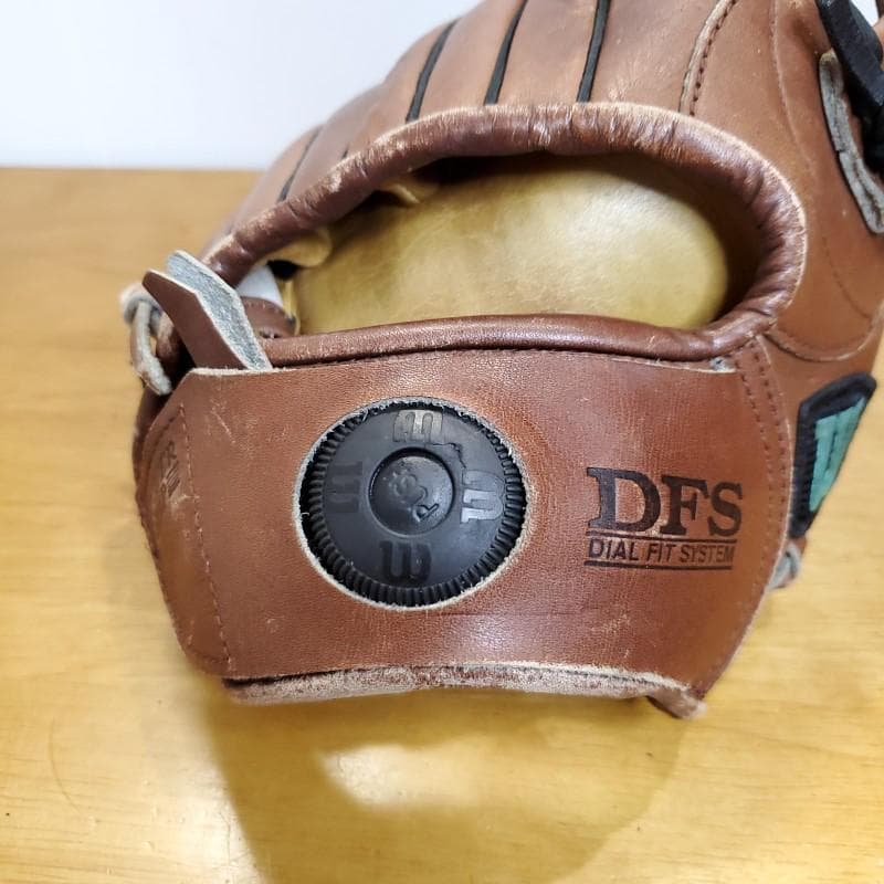 ウイルソン A2000レプリカ DFS 限定モデル 内野用 軟式グローブ