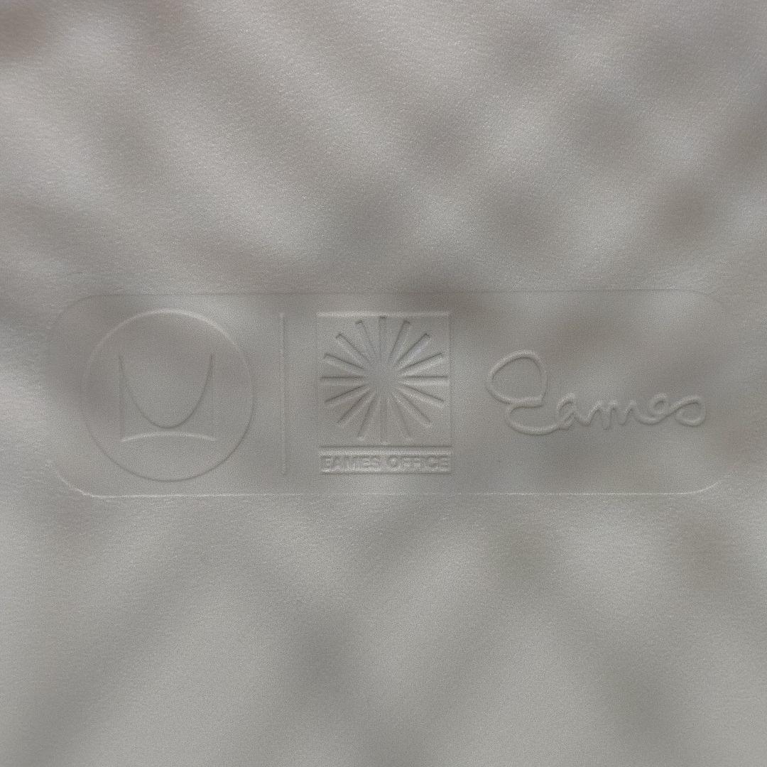 【2024年製 正規品】イームズシェルチェア グレーグリーン ハーマンミラー