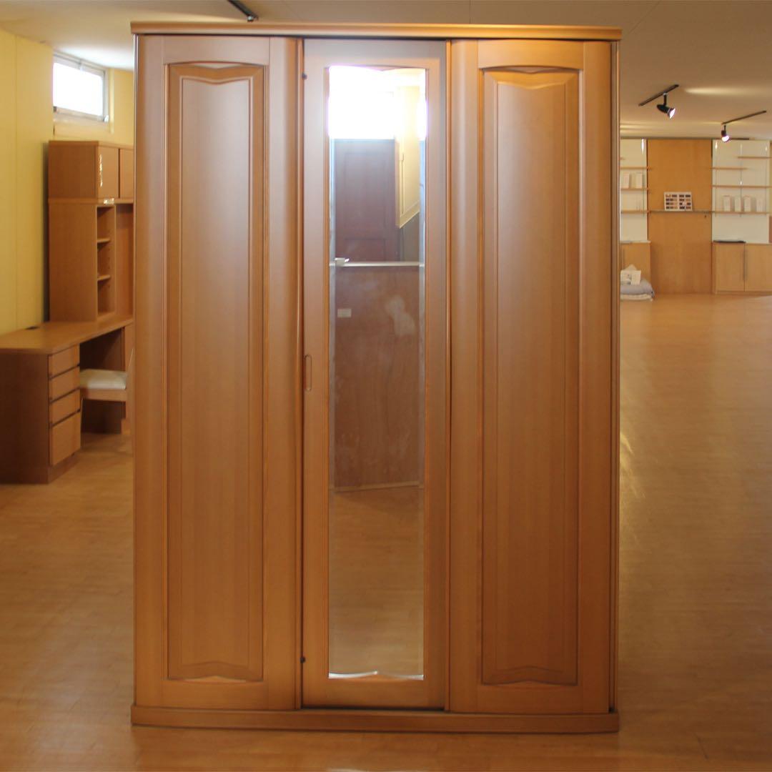 府中家具　洋服タンス　家具屋展示品