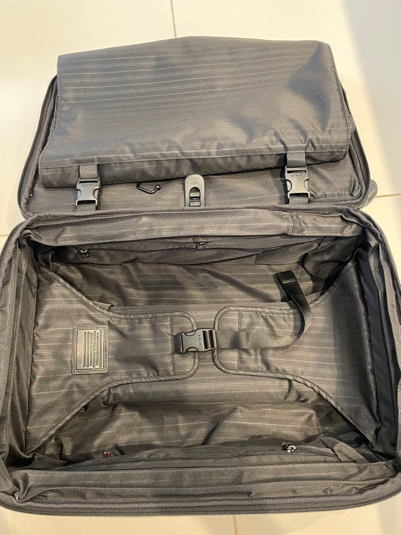 (訳あり)TUMI 22018DH キャリーケース　ガーメントケース付