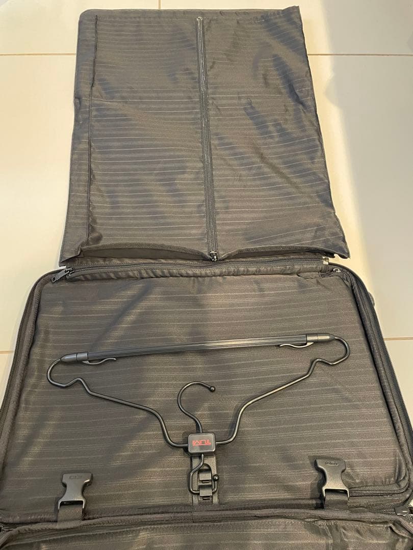 (訳あり)TUMI 22018DH キャリーケース　ガーメントケース付