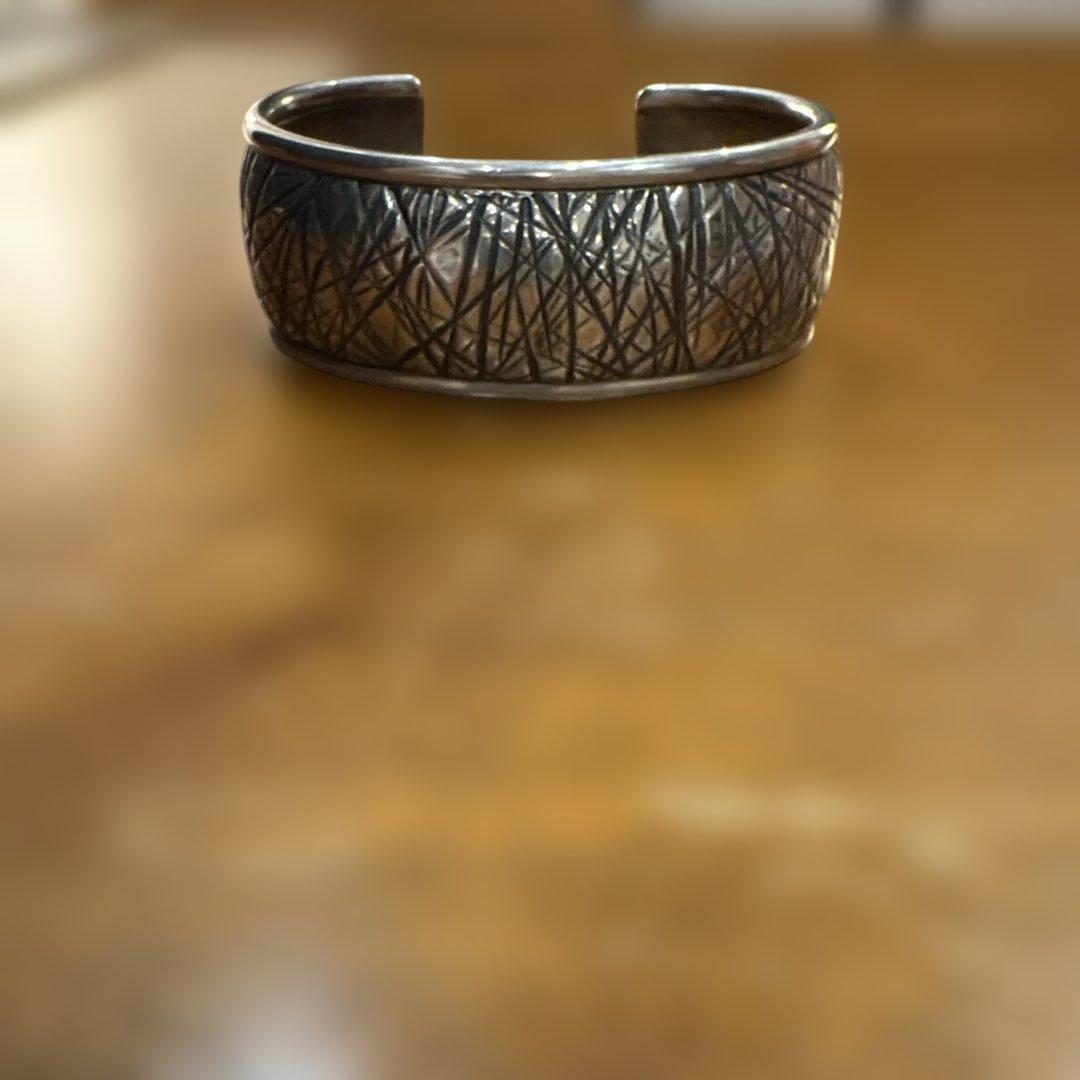 コディサンダーソン Cat scratch バングル