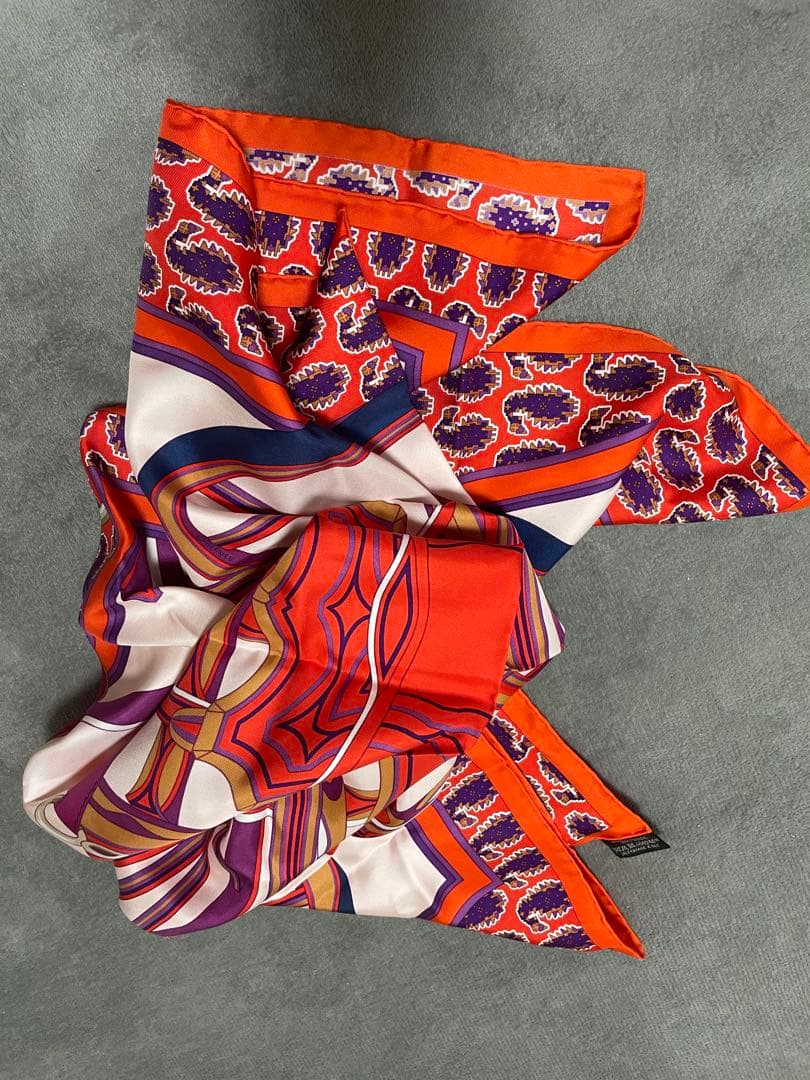 HERMES 車輪デザイン シルクスカーフ