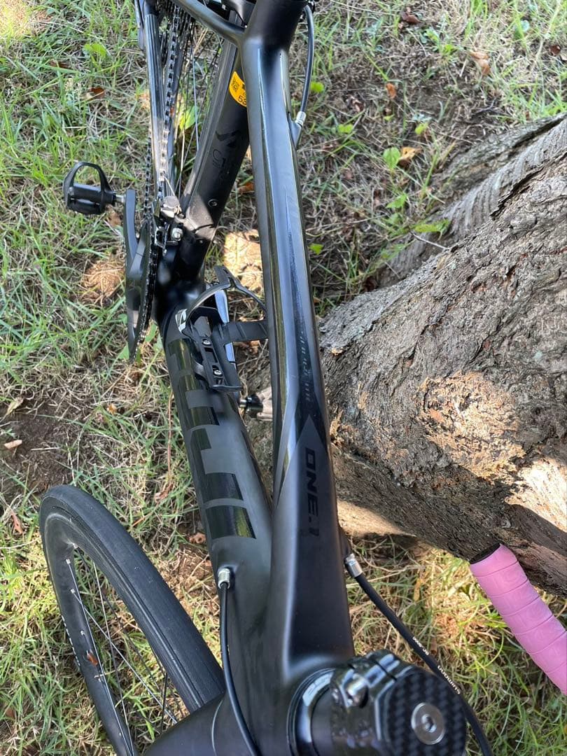 FUJI Mサイズ ロードバイク 男女兼用　ピンクブラック　ギア11 自転車本体