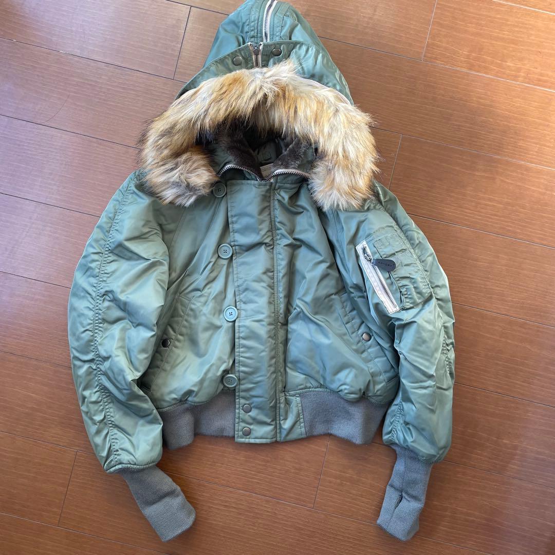 ✨美品✨AVIREX n2b フライトジャケット 短丈 ミリタリー　カーキ