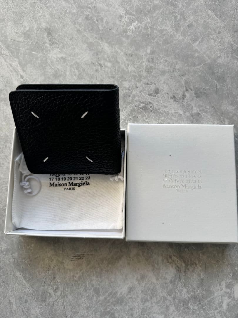 Maison Margiela ブラックレザー二つ折りウォレット