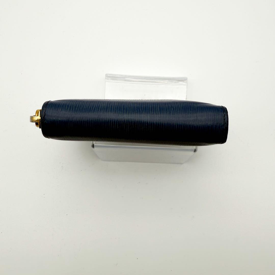 プラダ ケース ラウンドジップ ヴィッテロダイノ レザー ゴールド金具