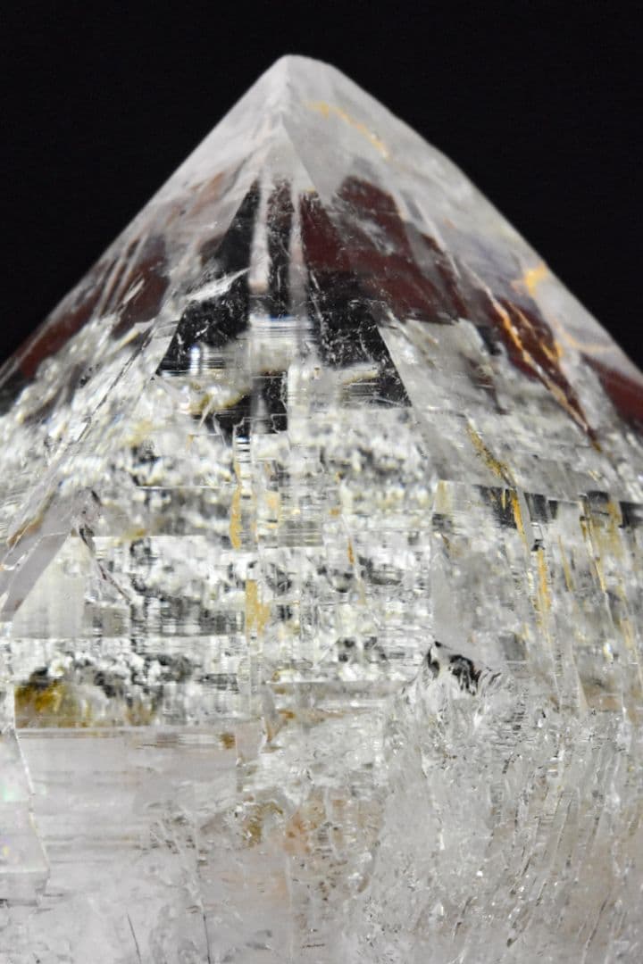 ガネーシュヒマールラパ産 溝が刻まれたクリアポイント