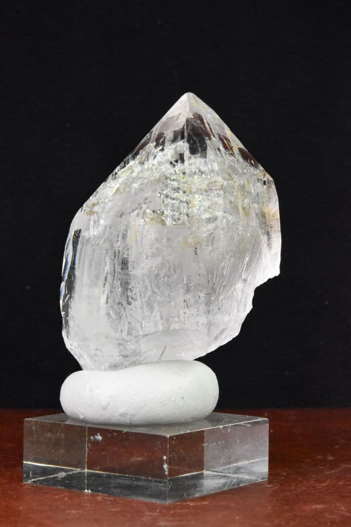 ガネーシュヒマールラパ産 溝が刻まれたクリアポイント