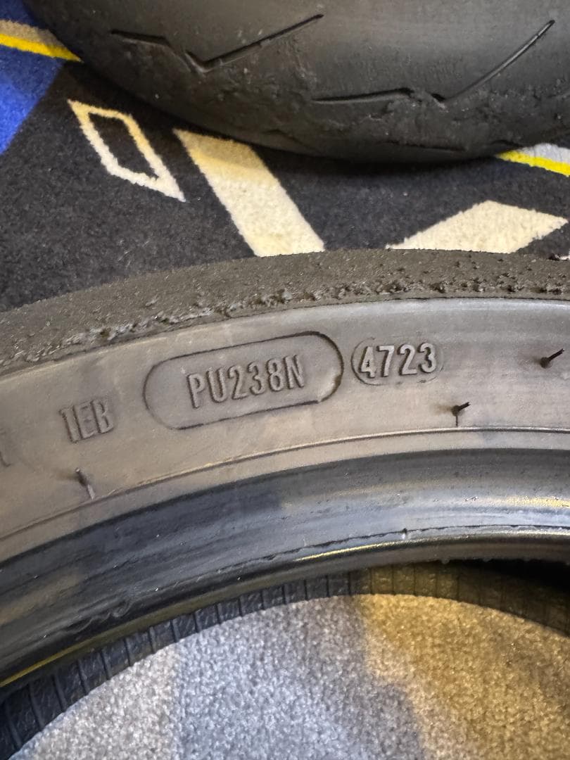 ピレリ スーパーコルサSC1 V4　 180/60 120/70 　中古セット