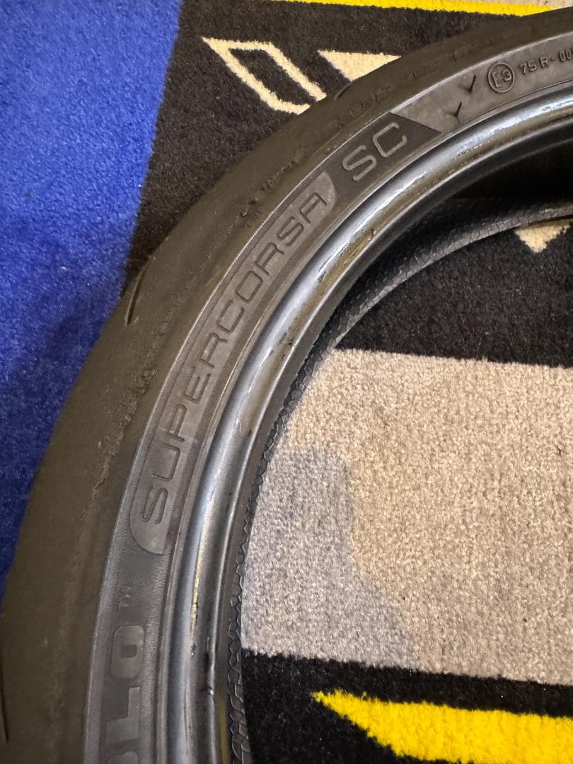 ピレリ スーパーコルサSC1 V4　 180/60 120/70 　中古セット