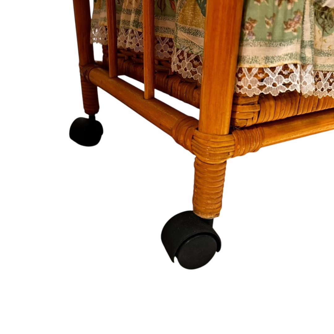 【極美品】ラタン 籐 収納ワゴン キャスター付き 3段 レース カバー付