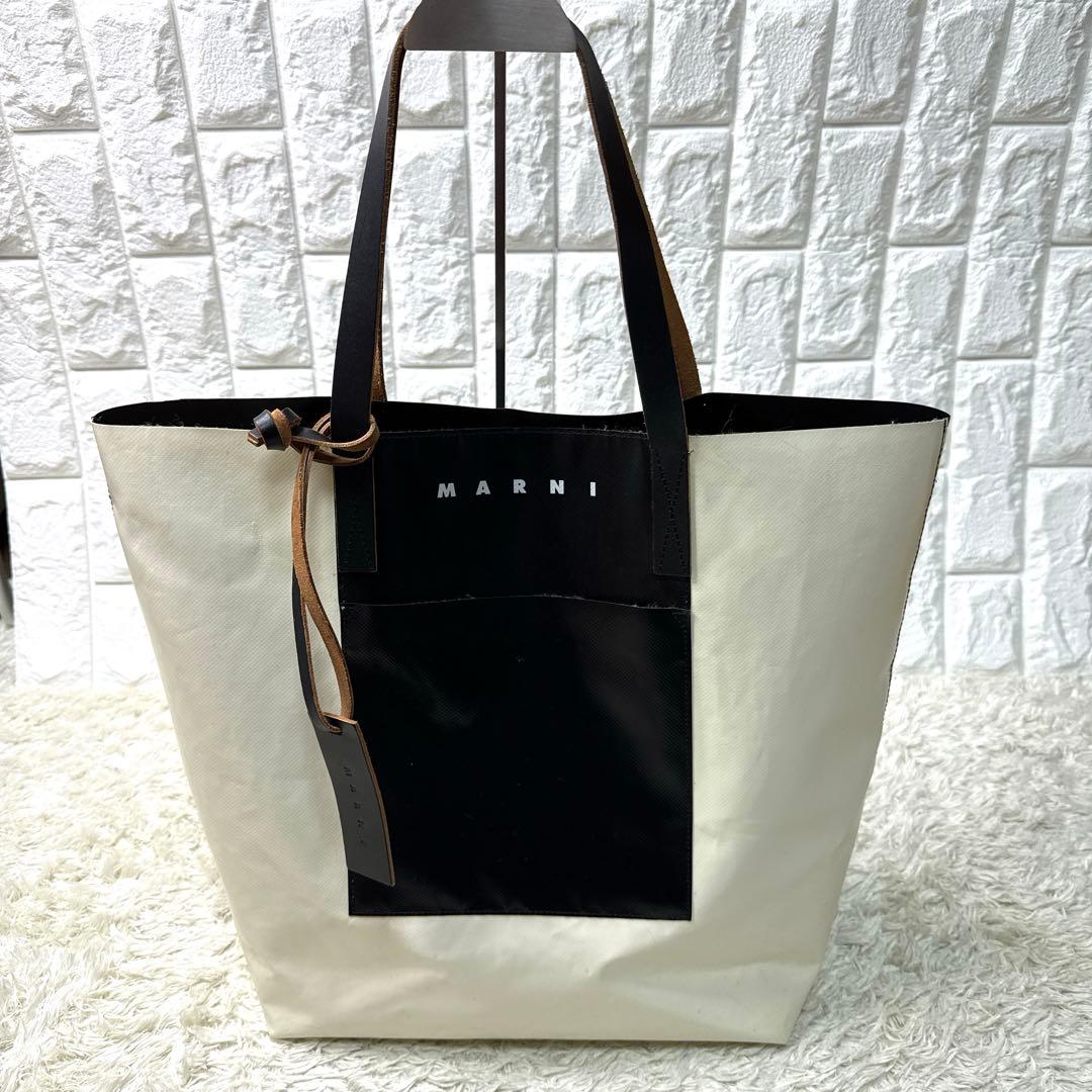 MARNI ホワイト ブラック トートバッグ　トライベッカ　TRIBECA A4