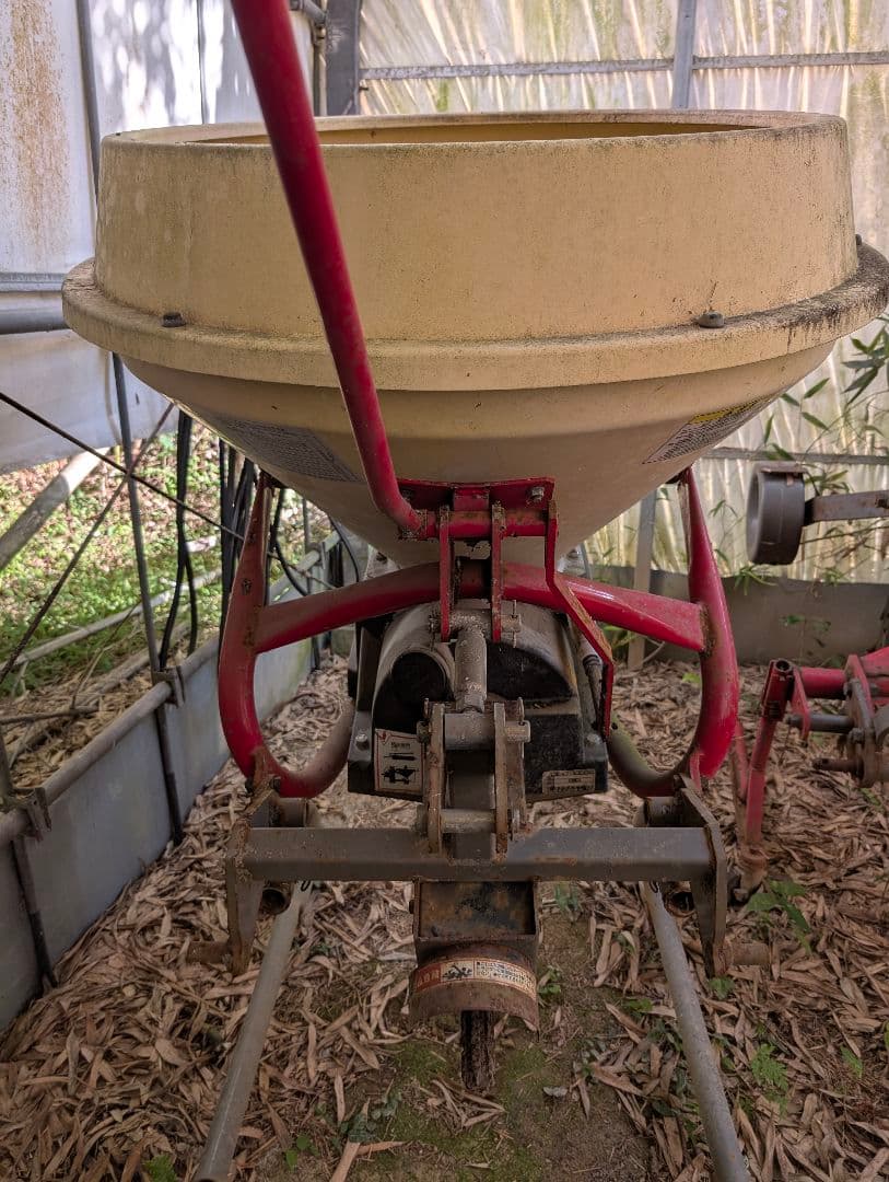 ☆ニプロ☆ブロードキャスター☆肥料散布機☆粉状、粒状☆MP307