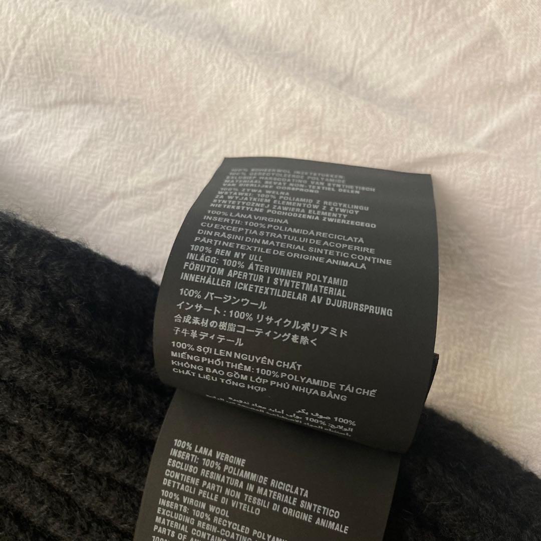 プラダ PRADA 三角プレート ニット マフラー UMS354