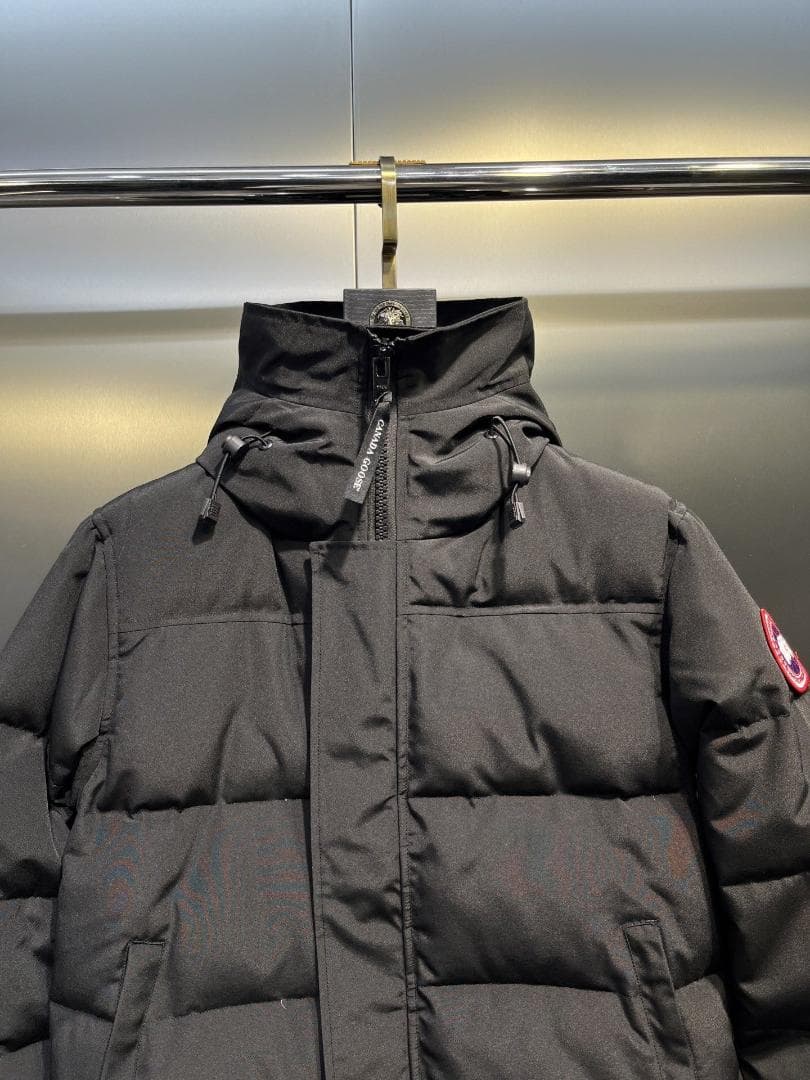 ブラック ダウンジャケット