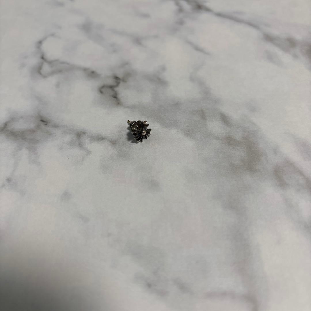 Chrom hearts クロスピアス