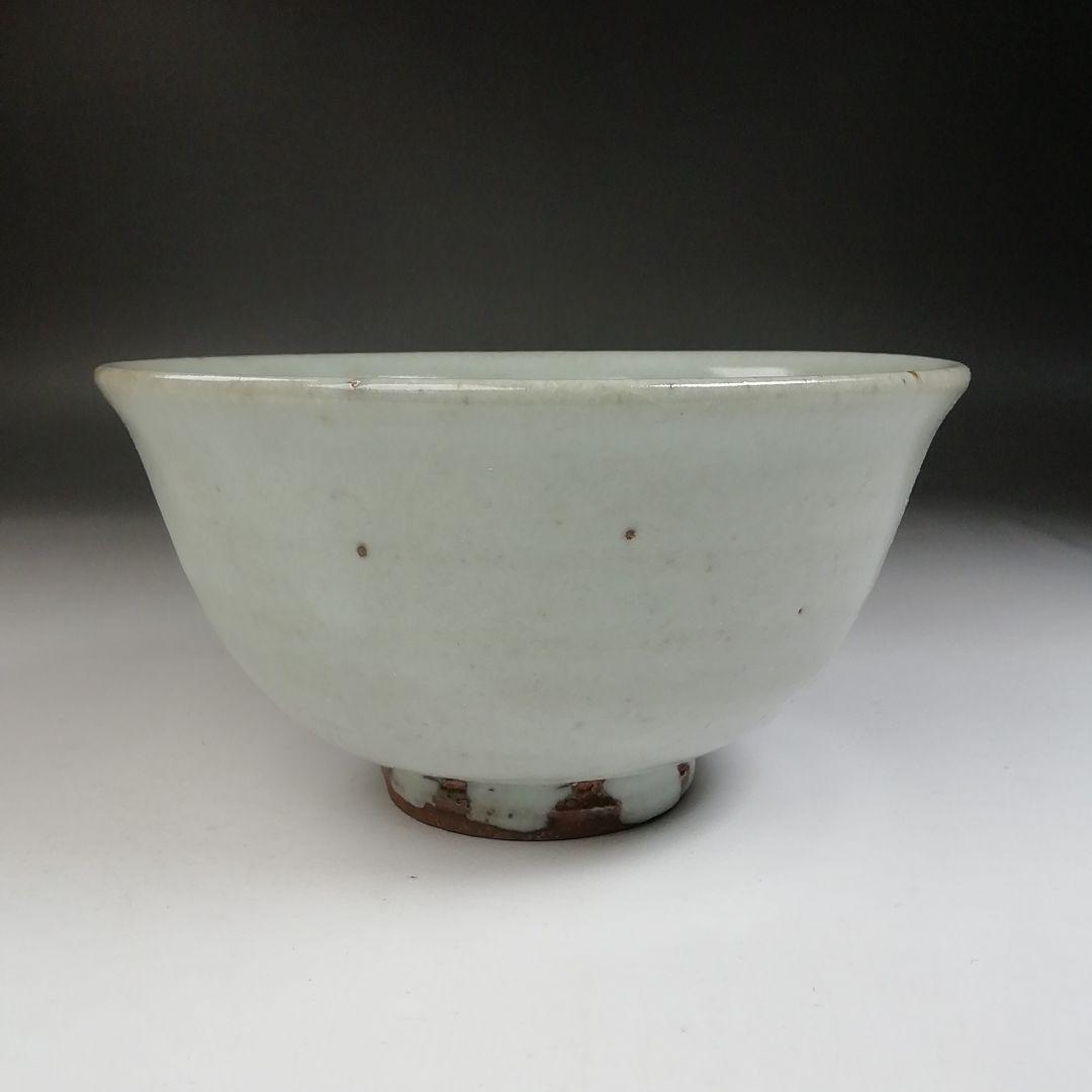 Ｔ８４８　茶碗　『白釉　茶碗』『神楽の窯　奥田康博 作』　共箱　抹茶碗　茶道具