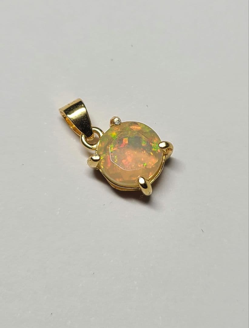 りり七色の遊色です★エチオピア産プレシャスオパール★ペンダントオーダー