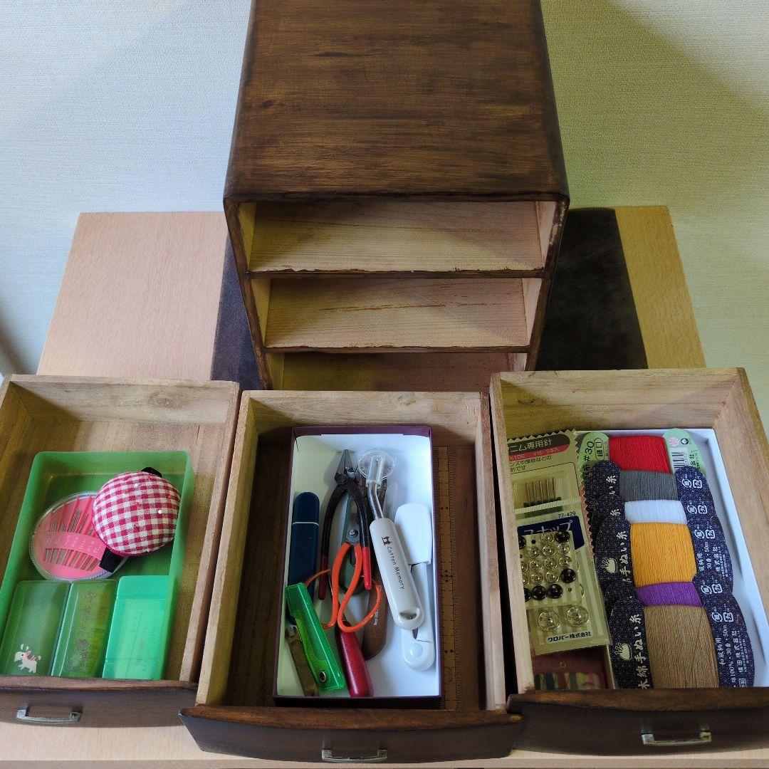 木製 3段 小物入れ 昭和レトロ　アンティーク　裁縫道具付
