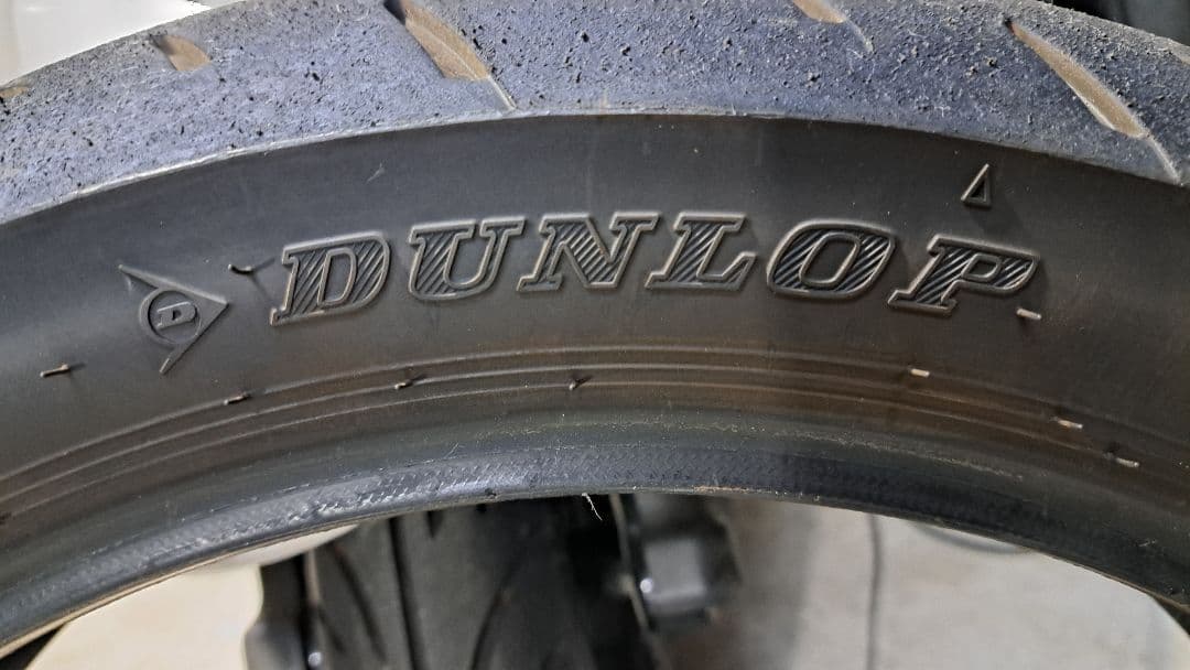 と*く様 DUNLOP ダンロップ GPR300 17インチ 250ccサイズ