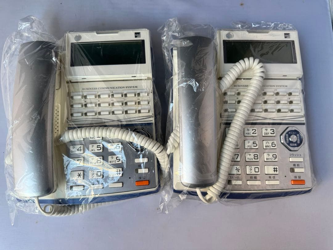 【中古】TD710(W) NTTNX18ビジネスホン SAXA製電話機2個セット