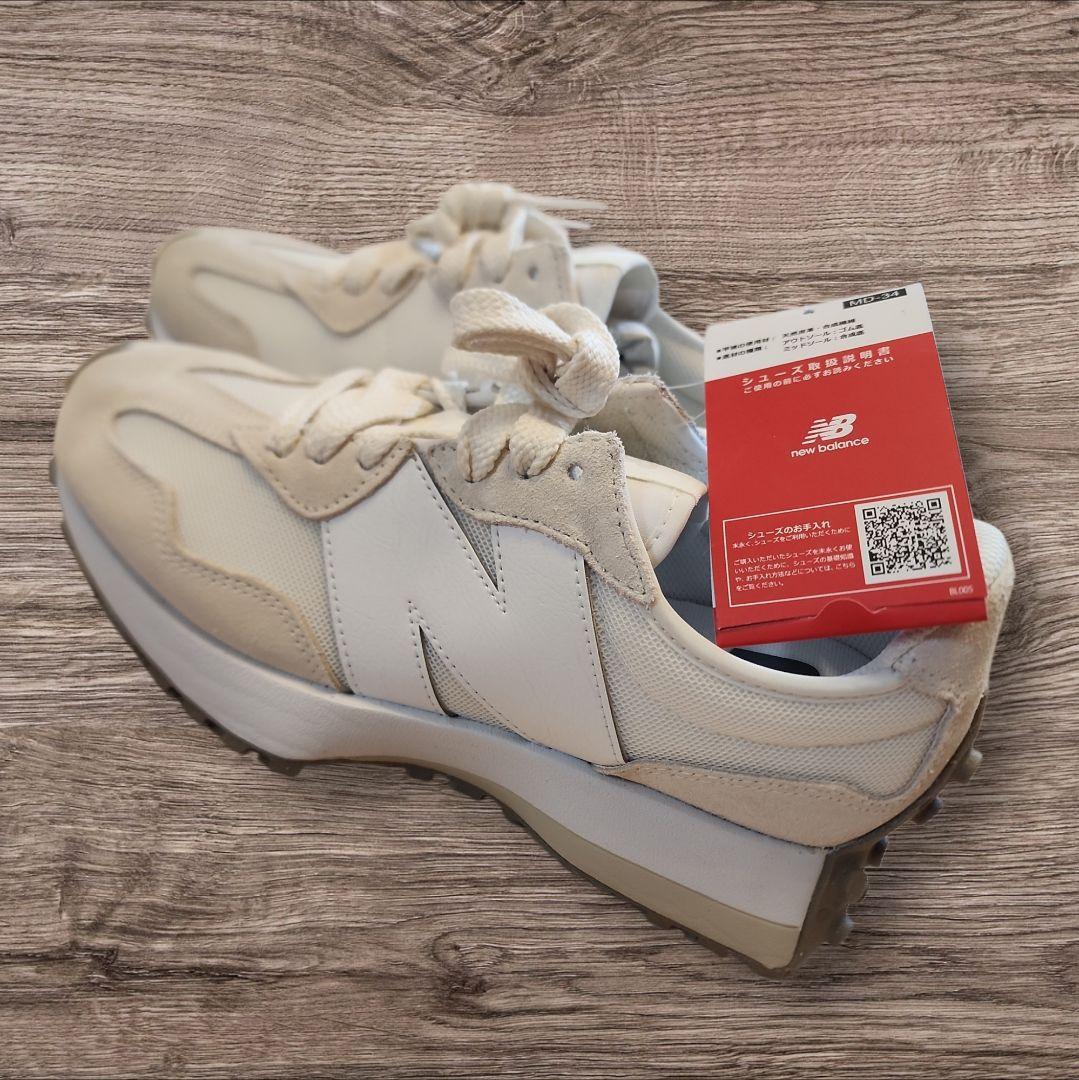 新品24.5cm　ニューバランスnewbalanceスニーカーU327LNA　白