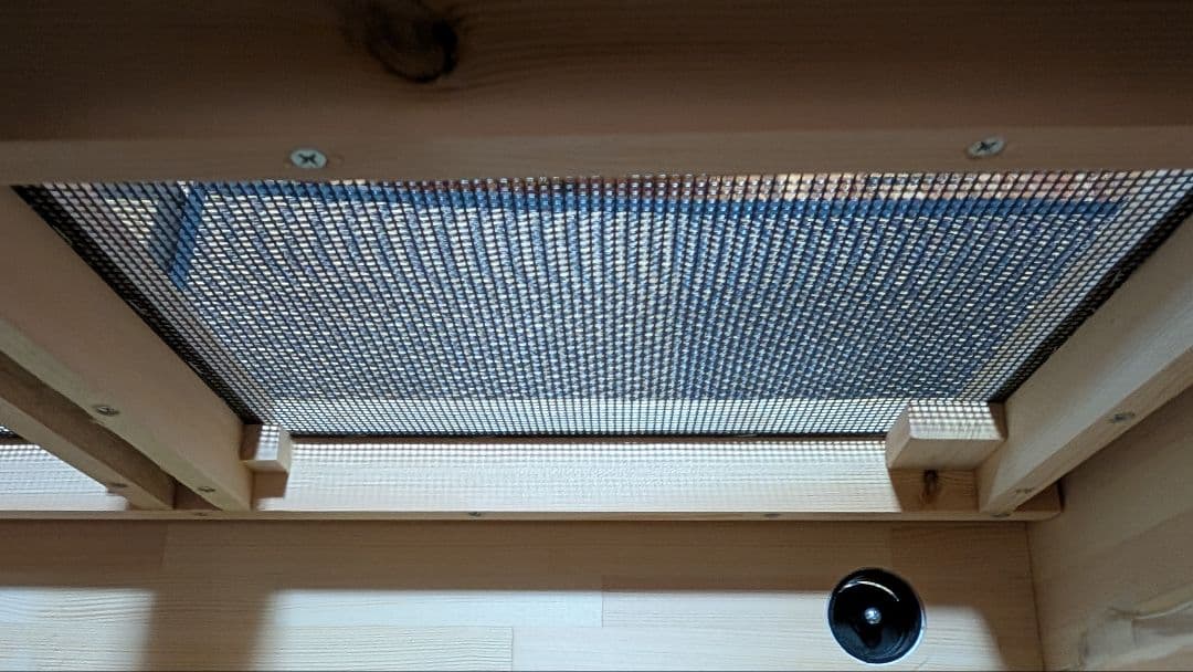 アルミサッシ仕様。赤松集成材１８ミリ900×500×500蜜蝋オイル仕上げ