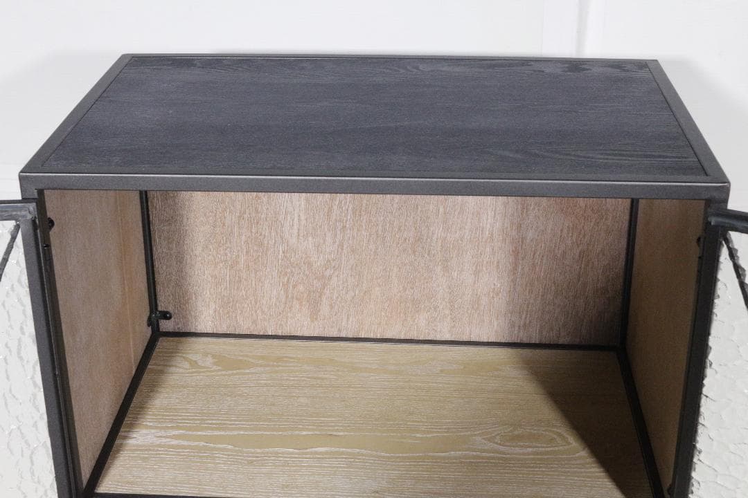 北欧風クラシック★リビングキャビネット★金属フレーム★木製★