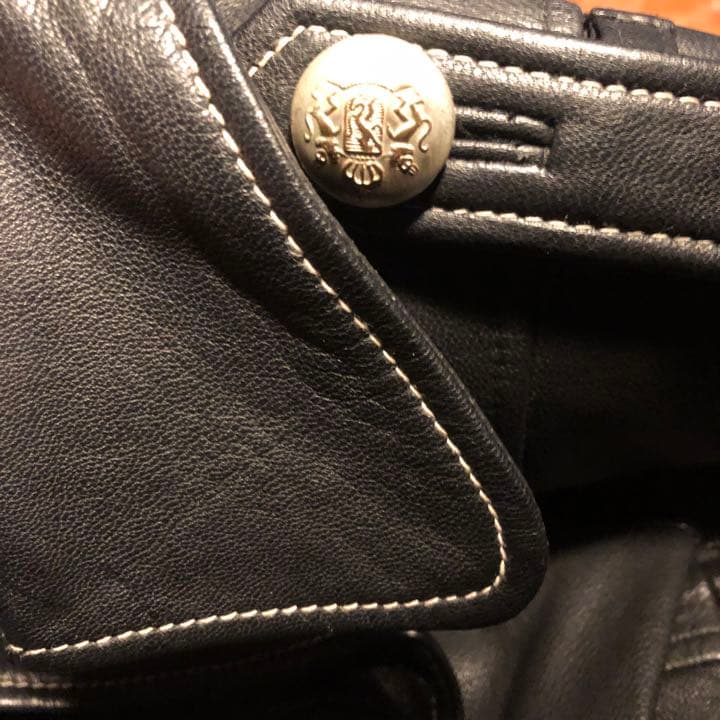 lois crayon ゴートスキントレンチ