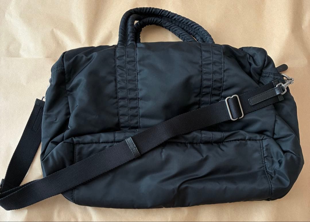 バーバリー 厚手ナイロン ブラック ボストンバッグ