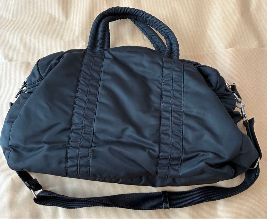 バーバリー 厚手ナイロン ブラック ボストンバッグ